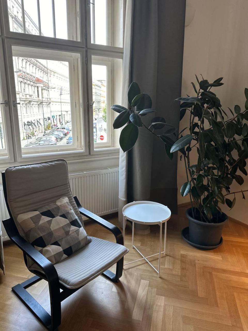 Spacious Elegance - A Gem Appartement Prague